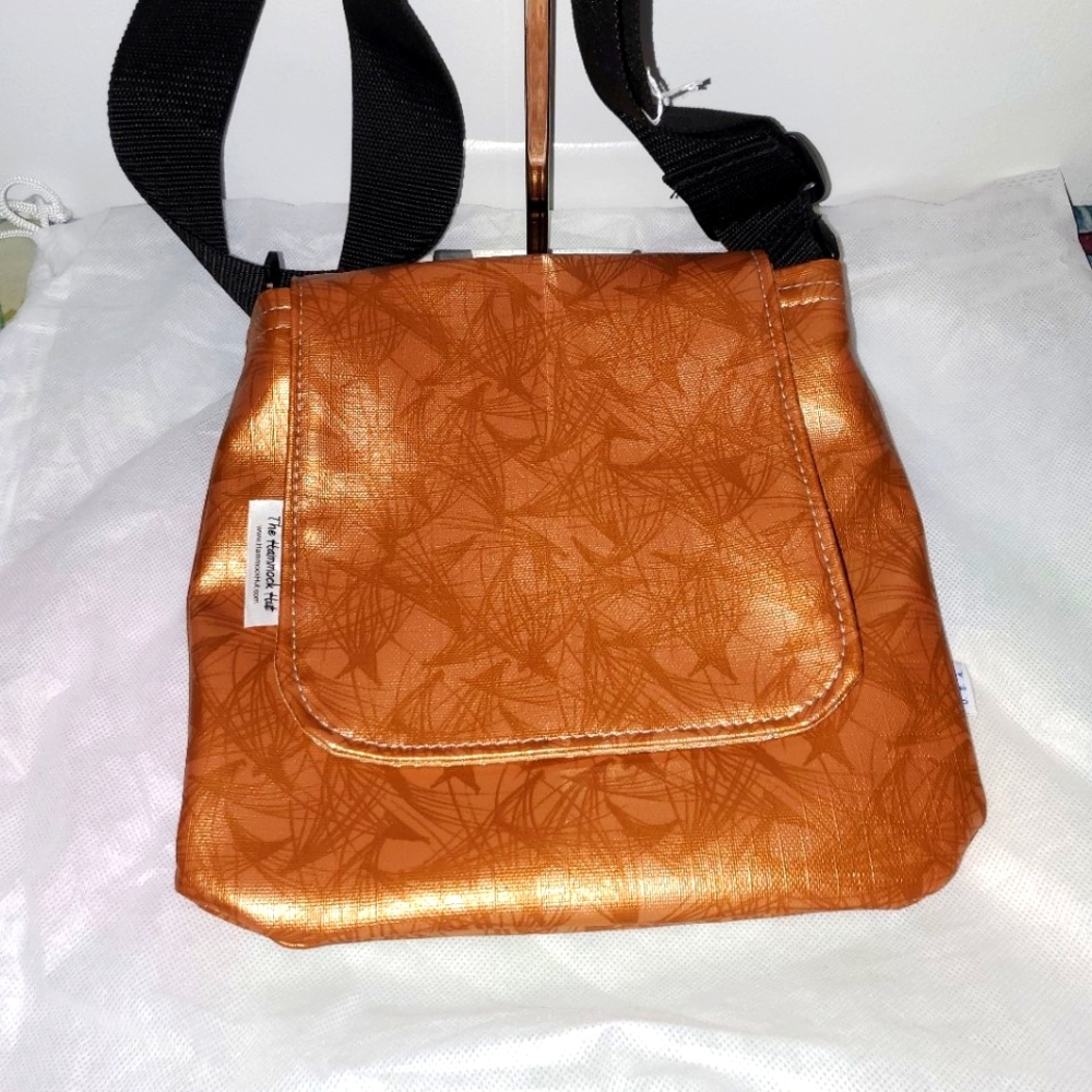 The  Hammock Hut Messenger / Crossbody bag